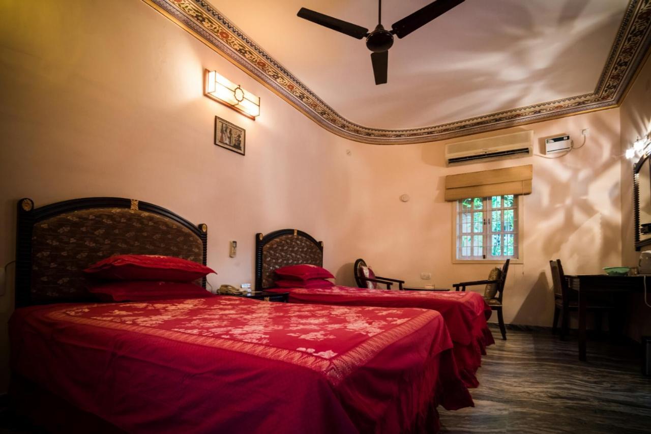 Vijayshree Resort, ハンピ エクステリア 写真