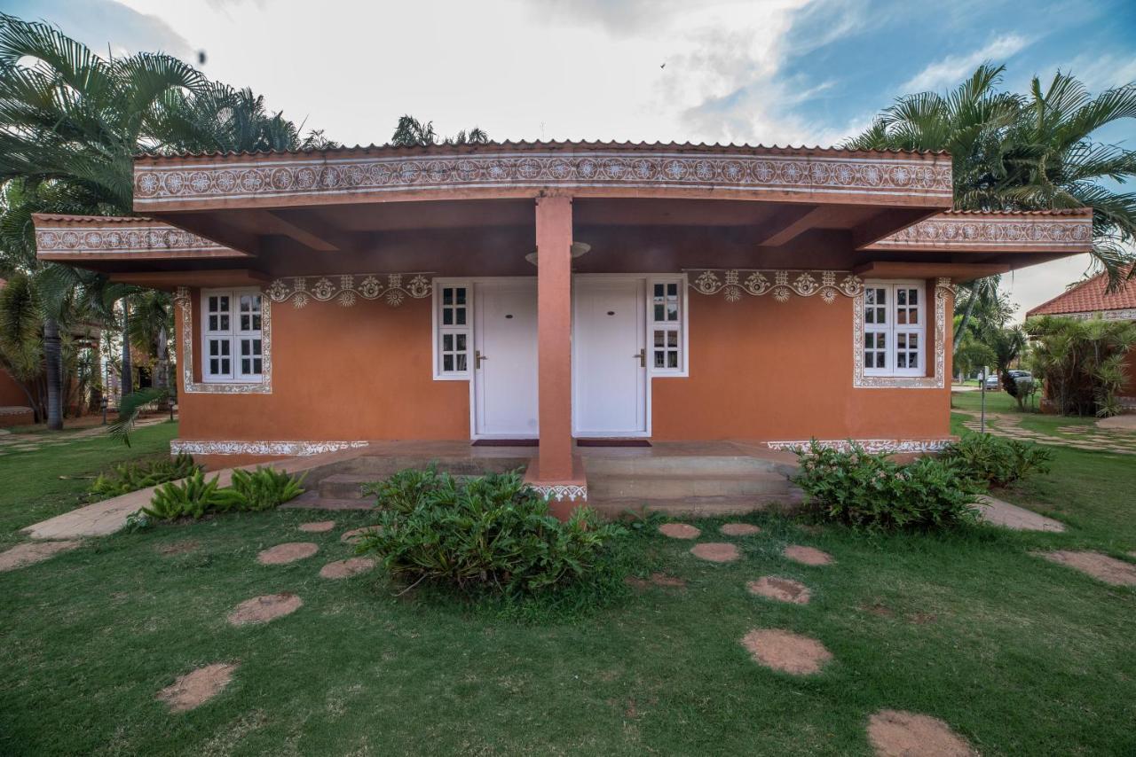 Vijayshree Resort, ハンピ エクステリア 写真