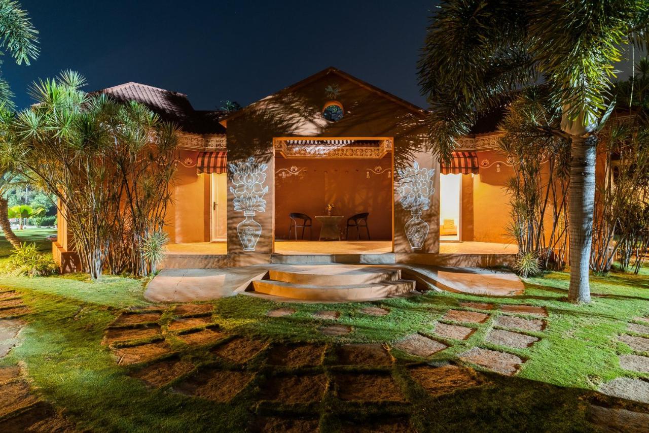 Vijayshree Resort, ハンピ エクステリア 写真
