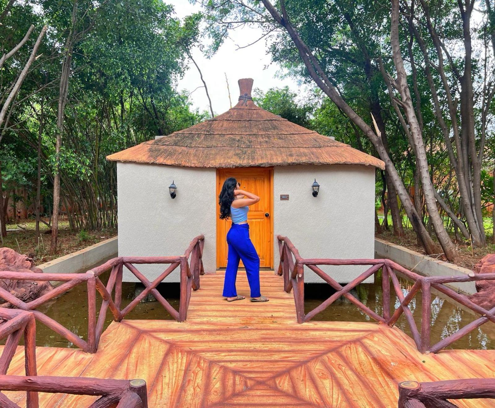 Vijayshree Resort, ハンピ エクステリア 写真